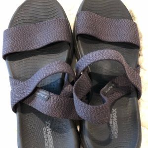 Skechers 8 Brown Sandal